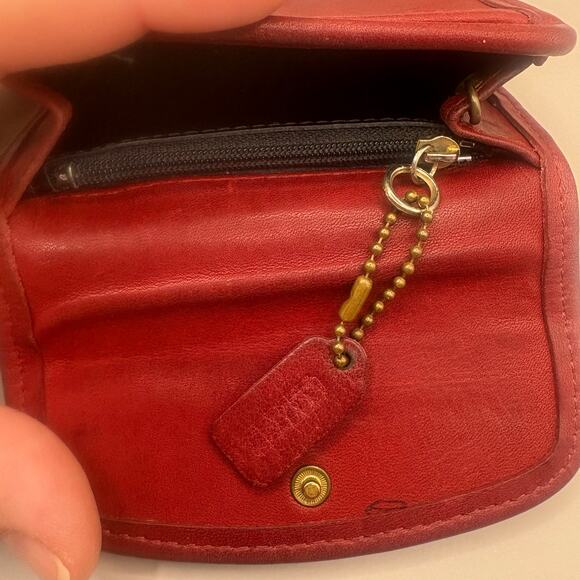 VTG Coach Multifunction Purse 7219 Red Small Leather Snap Close Tiny Hangtag 90s - Picture 11 of 16
